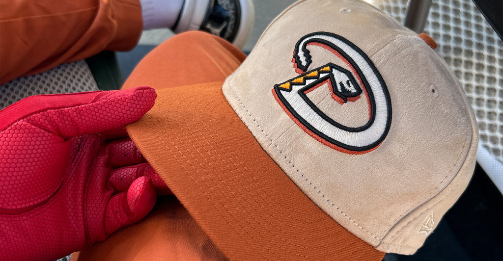 ニューエラ　インディアンズ　チャンピオン記念　オフホワイト帽子 ニューエラ インディアンズ チャンピオン記念 オフホワイト帽子